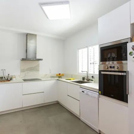 Vila Denia, 4 Dormitorios, 7 Personas - Es-262-44 Denia